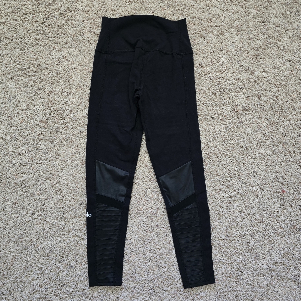 Alo 7/8 High-Waist Moto Legging Black High-Waisted Leggings - XS - Picture 9 of 16
